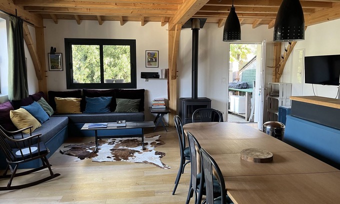 Aste-Beon Chalet De Esquí | Decoración de casa de campo aseada vista a la montaña del valle Ossau
