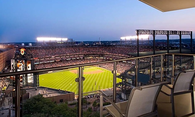 Downtown West Hotel | Hotel de 4 estrellas ∙ Hilton Baltimore Inner Harbor