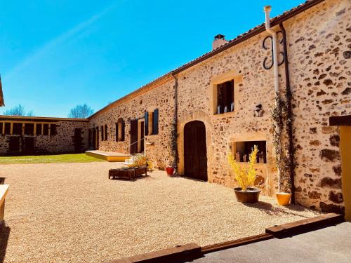 Capdrot Casa | 4-Star Tourism Rated Holiday Home with Air Con & Private Heated Pool - 40 Mins from Bergerac