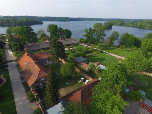Eutin Apartamento | 4 Sterne Wohnen "Zum alten Forsthof" am Schlosspark, App 1 "smuck und groot"