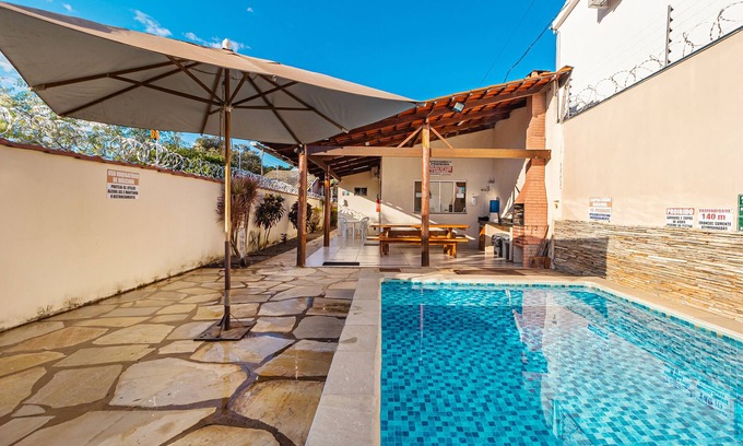 Pirenopolis Casa | 4 suites con aire / TV y piscina climatizada. IDEAL PARA LA FAMILIA / PAREJAS / AMIGOS DE CLASE