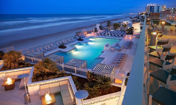 East Daytona Hotel | 4 Units w/ Stunning Ocean Views, Outdoor Pool, Pets Allowed, Beachfront