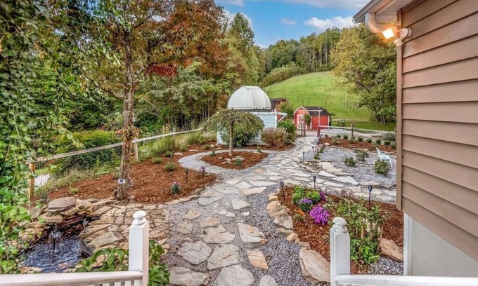 Moravian Falls Casa | 40 Acres w/Waterfalls, Vineyard, Stream, 5 bedroom