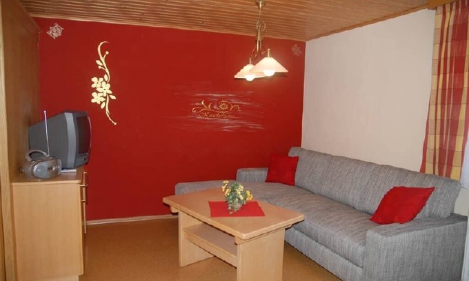 Thening Apartamento | Apartamento de 40 m2 con balcón orientado al sur y excelentes vistas.