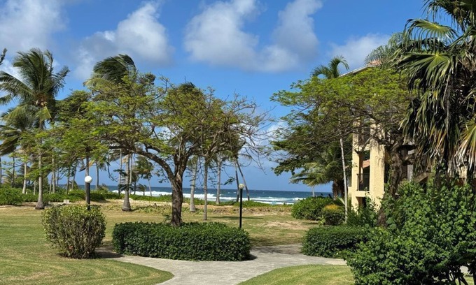 La Grande Princesse Condominio | 40% off August & September bookings! Island Oasis-Luxury condo at Pelican Cove