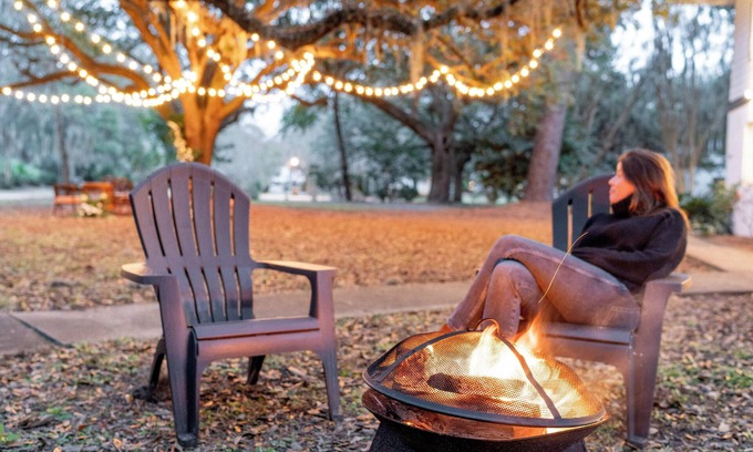 North Charleston Casa | Hobson House ~ 15min to Downtown ~ Game Room ~ Fire Pit