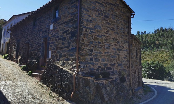 Oleiros Casa | 400 year old 3-bedroom farmhouse Central Portugal