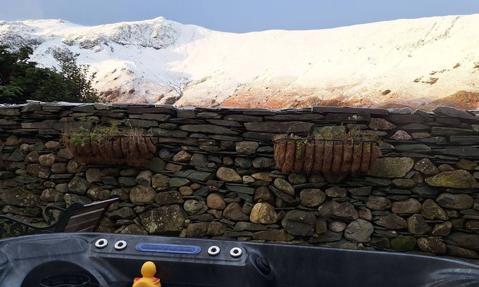 Borrowdale Otro | 400 Year Old Lake District Cottage + Hot Tub Borrowdale Keswick Mountain Views