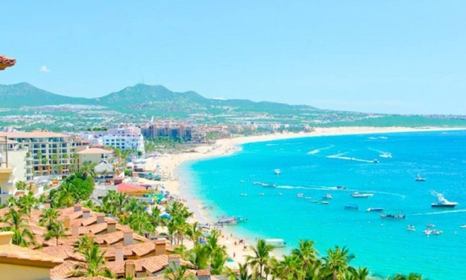El Médano Ejidal Complejo | Localizado en playa El Medano y solo una calle de la Marina de Cabo