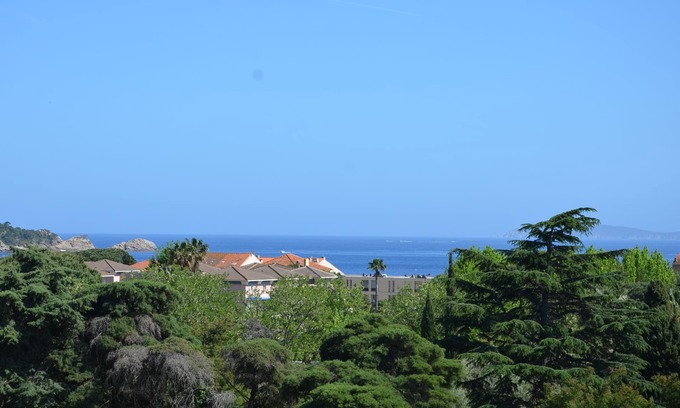 Cavaliere Apartamento | 400m SEA VIEW-BEAUTIFUL STUDIO -3 *-SAFETY TERRACE - Wi-Fi -CLIM-PRIVATE PARKING