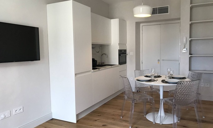 Corte Apartamento | 401-Apartamento-Superior-Habitación con desagüe-Balcón