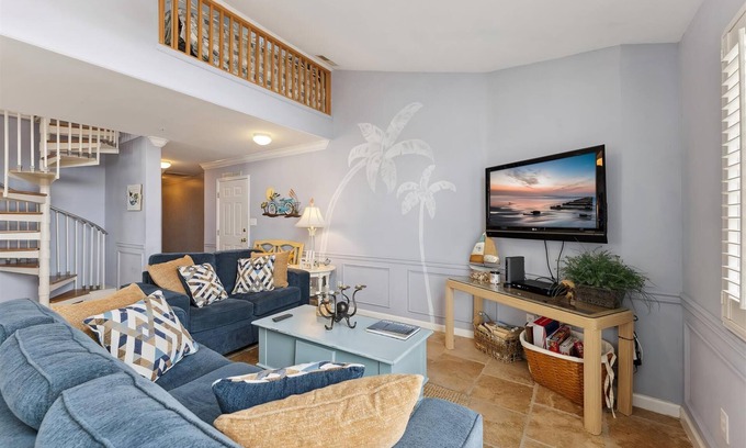 Diamond Beach Condominio | 401 E Raleigh Ave, Unit B