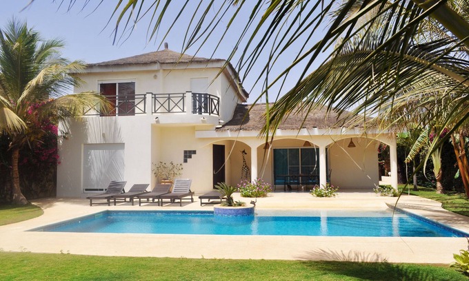 Ngaparou Villa | 40 m del mar: Villa de lujo en Ngaparou (Saly) - Piscina con playa