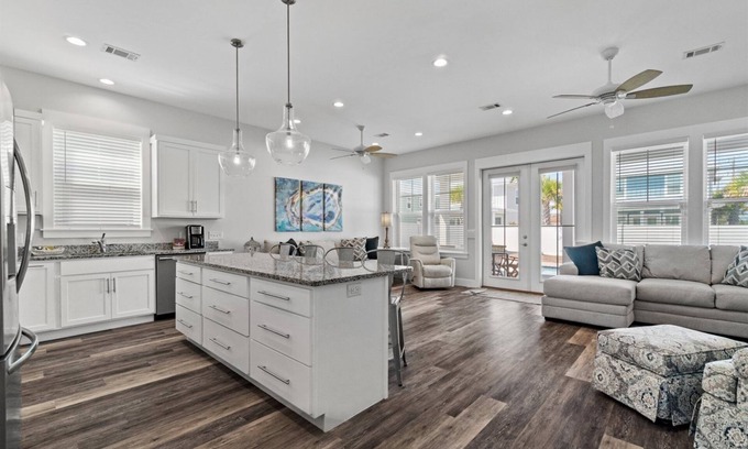 Thomas Drive Casa | 4101 Choctaw St