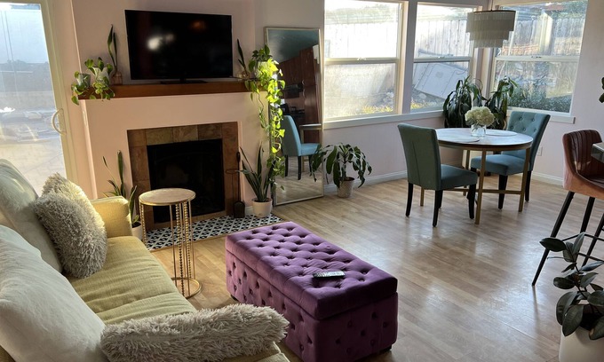 Serra Mesa Casa | 420 Friendly Peachy Private Room