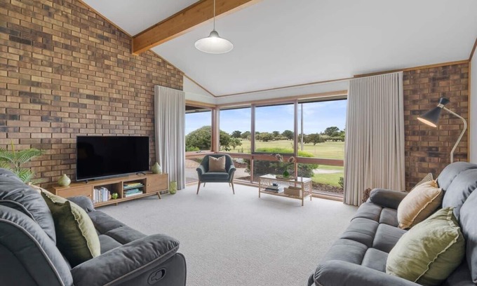 Goolwa South Casa | 42Billabong-A Slice of Heaven-Pets-Golf-Linen-WiFi