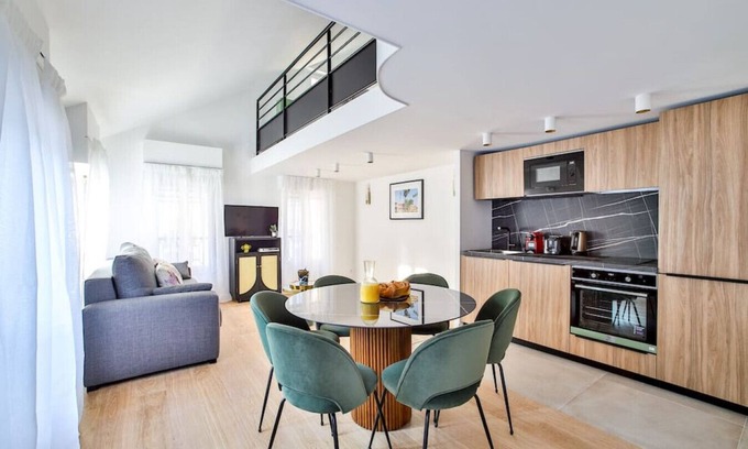 L'Europe Apartamento | 43. Duplex 4 person St Lazare Galerie LaFayette 8èm