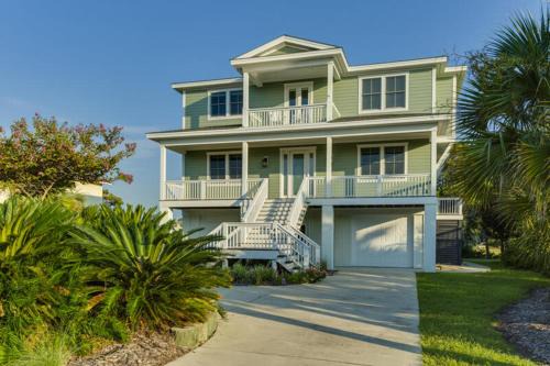 Saint Helena Island Casa | 449 Tarpon Blvd
