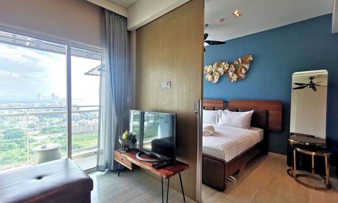 Na Chom Thian Condominio | Veranda Pattaya282 Gran cielo, vistas al mar y a la montaña, playa privada -TV4K Netflix