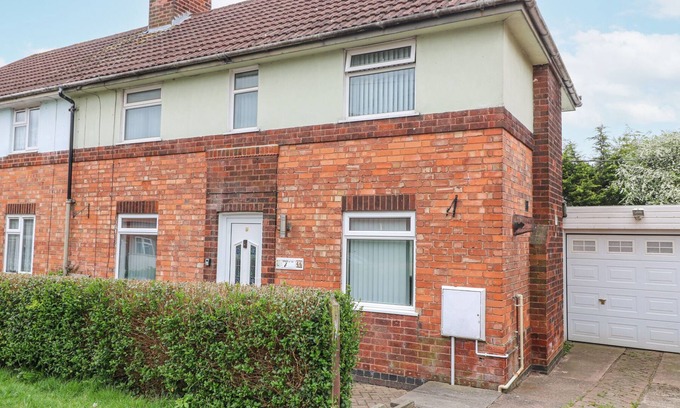 Leicester Cabaña | 46 DALBY ROAD, pet friendly, with a garden in Antsey