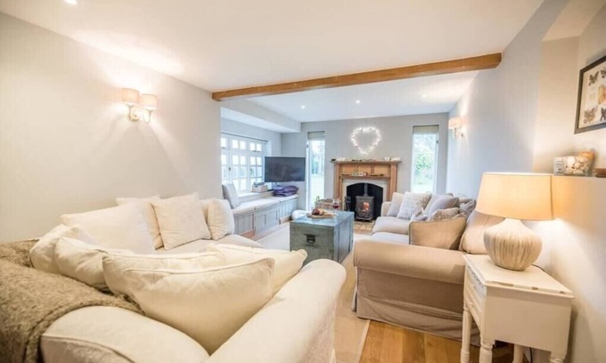 Woodbridge Casa | 46 Ivy Cottage, Easton