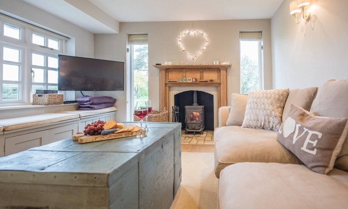 Woodbridge Cabaña | 46 Ivy Cottage