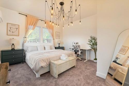 San Jose Apartamento | 475 Unit 3 Stunning Private 1B unit Kingsize bed &sofa bed AC