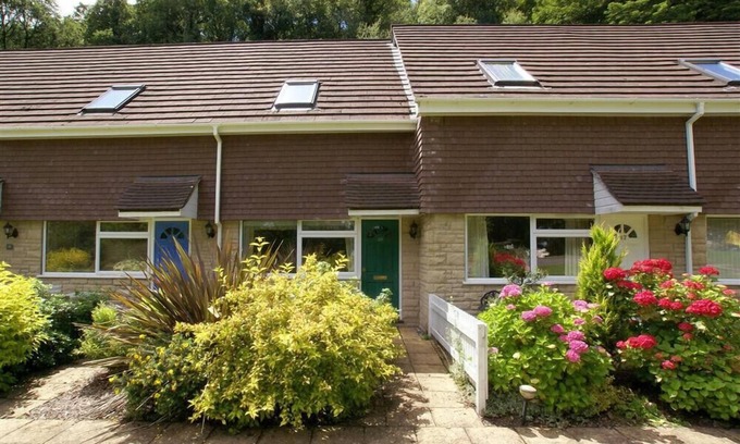 Charmouth Casa | 48 FERNHILL HEIGHTS, pet friendly in Charmouth