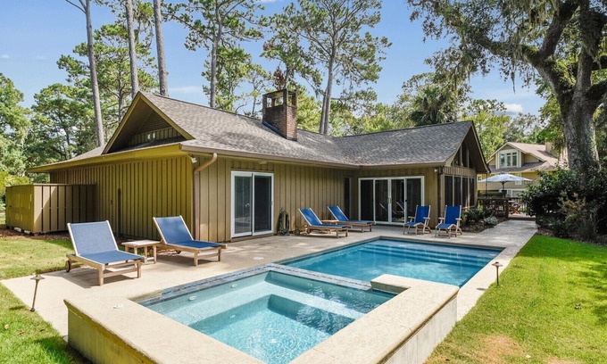 Heritage Woods Casa | 48 Heritage Road ~ Newly Renovated Sea Pines Home, Close to Harbour Town & Beach