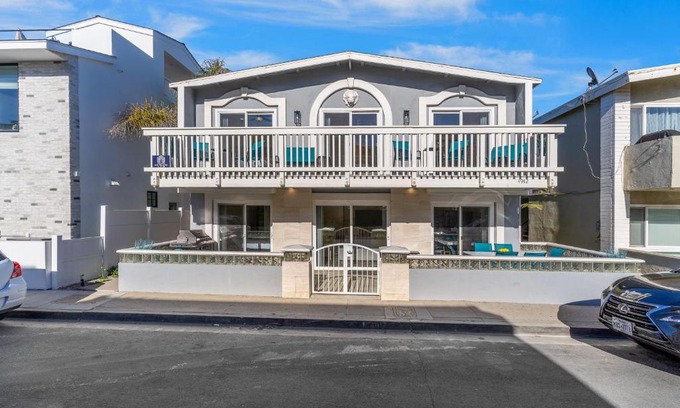 Santa Ana Heights Casa | 4912 Seashore A Lower