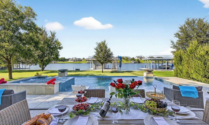 Kingsland Casa | 497 on the Lake | Concierge Services