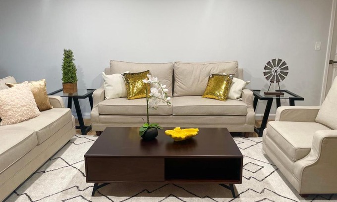 East Pasadena Casa | 4B3B spacious brand new house share with host in Pasadena Great environment neighborhood