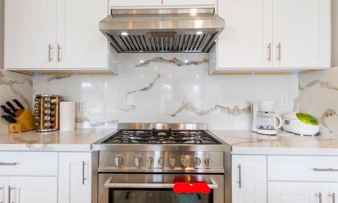 Westside Costa Mesa Casa | 4bd 3ba Modern House Disneyland & Beach