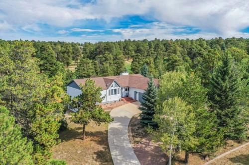 Woodmoor Casa | 4BD Woodland Lodge Pool Table Grill Dogs Welcome