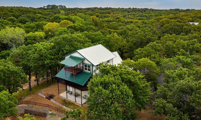 Gordonville Casa | 4Bdrm w/ Pool Table Fish & Swim at House Texoma