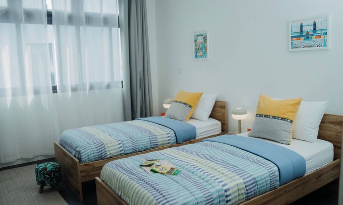 Oyarifa Casa | 4Bed Accra Family Home + Pool +Garden