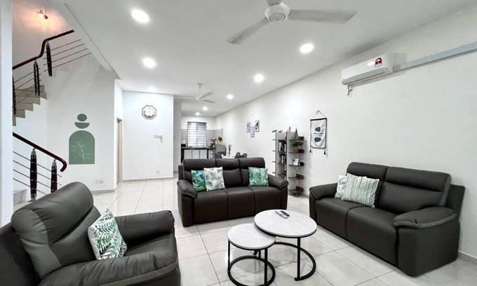 Kuah Casa | 4Bedroom Simfoni Langkawi Homestay