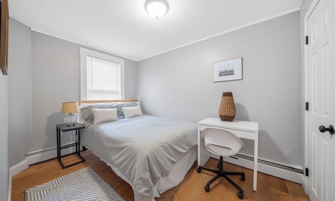 South Boston Apartamento | 4BR/1BTH Easy Commute South Boston Apartment