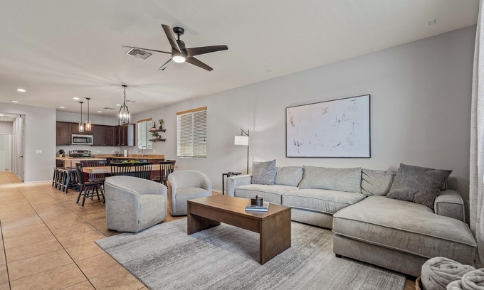 The Pines Casa | 4Br/2.5B Home w/Private Backyard & Shared Pool