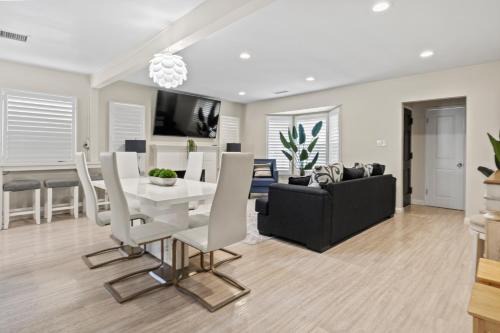 Lynwood Casa | 4BR-2B Near LAX, SoFi, & Disney