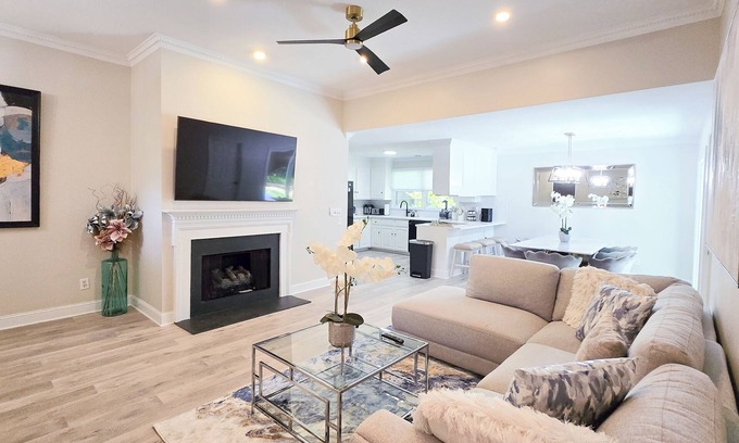 Waxhaw Casa | 4BR/ 3 Kings 1 Queen, Patio & Large Fenced Backyard