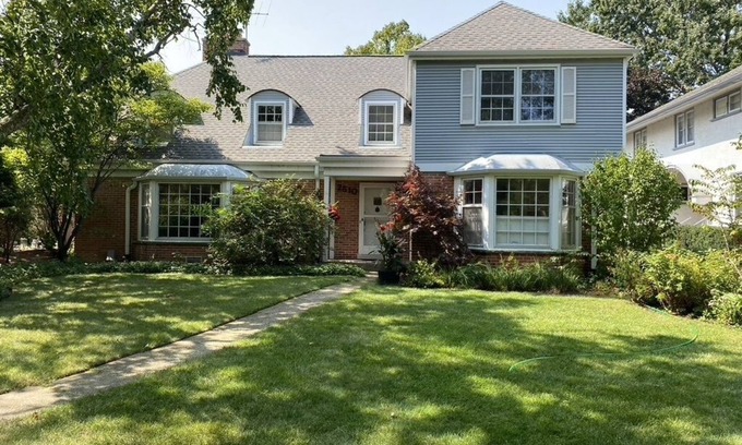 Evanston Casa | 4Br, 3BA, home Evanston, IL, near Northwestern Univ, fully furnished, equipped