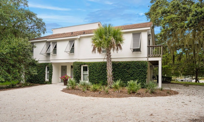 Debordieu Colony Casa | 4BR/3BA on the Creek, Steps away from the Beach, Pet Friendly
