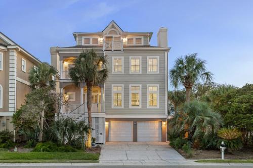 Ocean Point Casa | 4BR Coastal Retreat w Balcony Outdoor Shower Beach Access in Isle of Palms’ Exclusive Ocean Point Community Ocean Point Haven by AvantStay