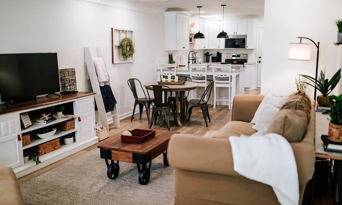 Athens Casa | Luxe 4BR Getaway by MHM Luxury Properties