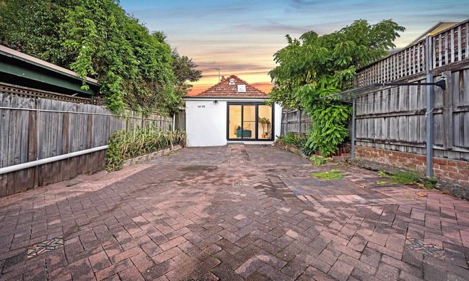 Crows Nest Apartamento | 4BR Gem in Central Crows Nest