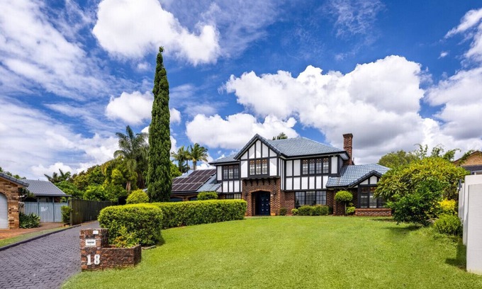 Eight Mile Plains Casa | 4BR German-style Villa w/ Pool@Eight Mile Plains