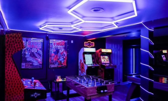 Belmont Cragin Casa | 4BR Home with Game Room: Chicago Leisure Escape