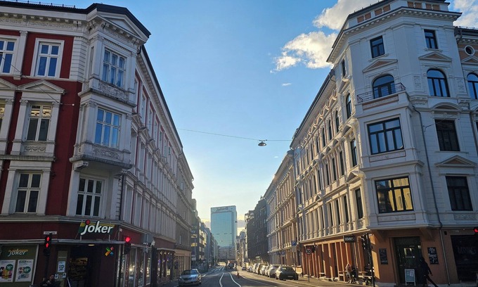 Gamle Oslo Apartamento | 4BR in oldtown, just steps from opera, Munch, beaches, cafes, shops & local eats