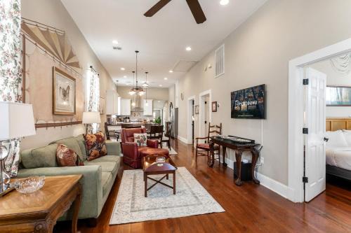 Uptown Historic District Casa | 4BR Luxury Uptown Retreat w Private Heated Pool